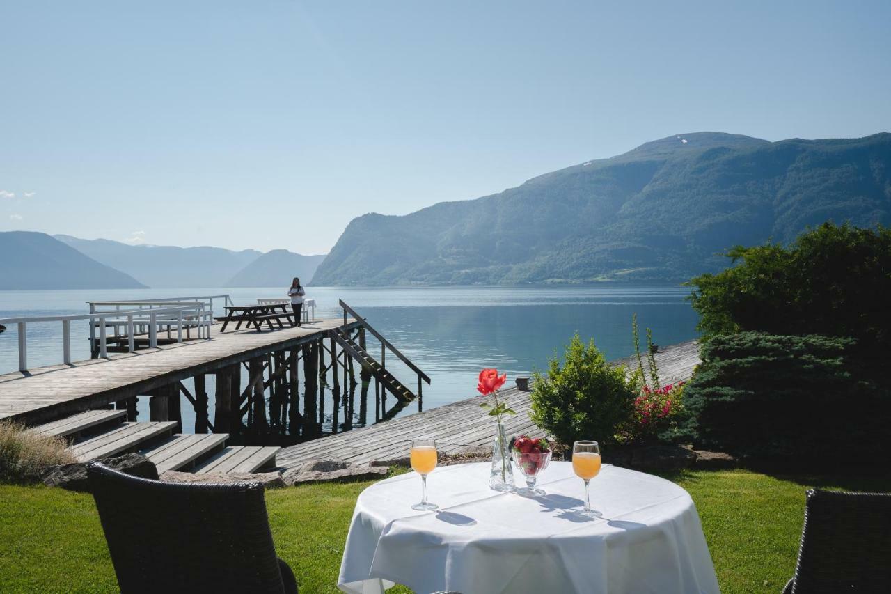 Leikanger Fjordhotel - Unike Hoteller المظهر الخارجي الصورة