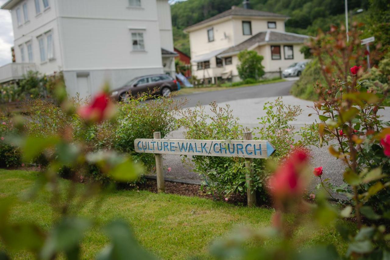 Leikanger Fjordhotel - Unike Hoteller المظهر الخارجي الصورة
